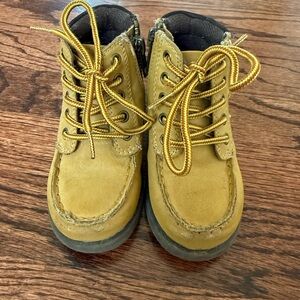 Toddler Boy Boots with Rugged Traction - Size 6